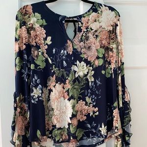 New floral bell sleeve top